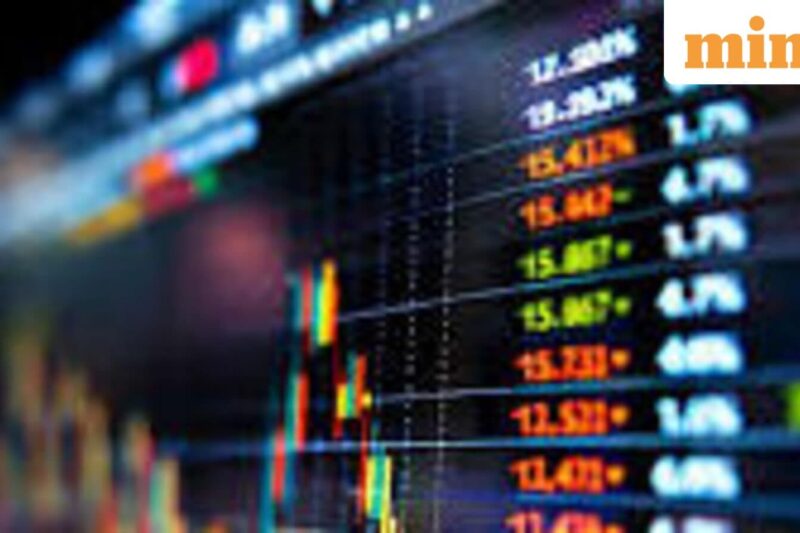 US tech shares hold steady after Trump unveils $100,000 H-1B visa fee