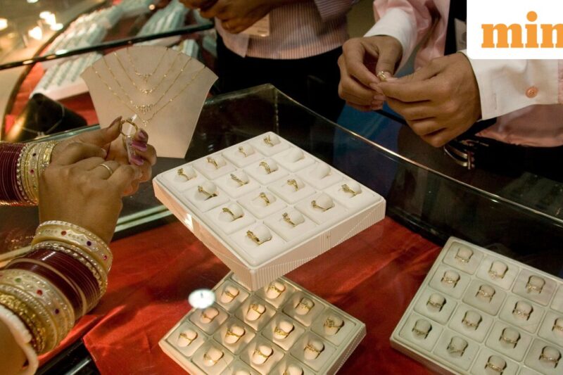 Gold rates today under pressure after US Fed rate cut. Will it fall further?