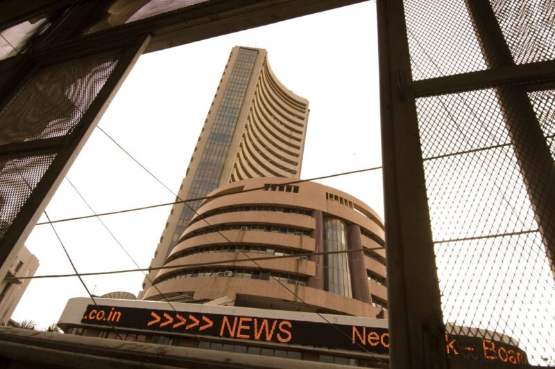 Top Gainers & Losers on Oct 28: Vodafone Idea, BSE, Reliance Power, MCX, Hindustan Copper among top losers today