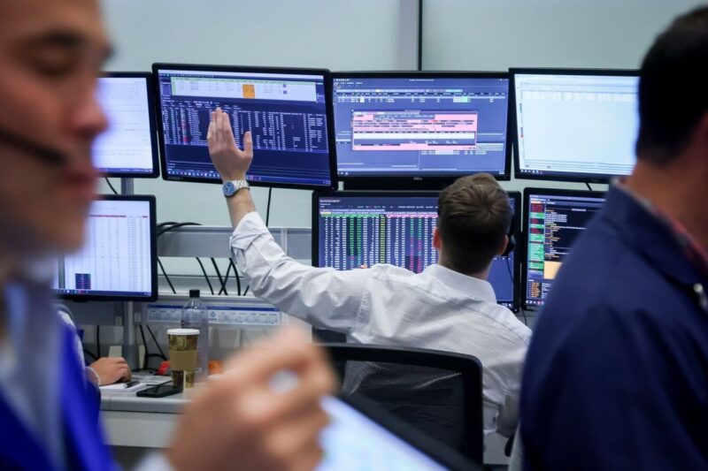 Wall Street today: US stocks surge on strong bank earnings, Morgan Stanley jumps 7%, BofA gains 4%