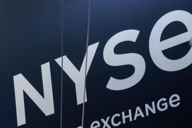 Wall Street today: Nasdaq sinks 300 points, Dow Jones falls 200 points on renewed US-China trade tensions