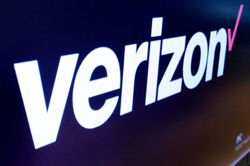 Verizon stock rises after tie-up with AST SpaceMobile to provide cellular service from space
