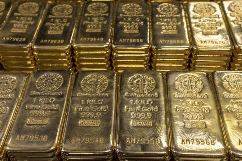 Sentiment steadies after Trump cools rhetoric on China, gold at record highs